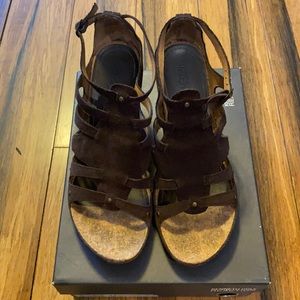 brown KENNETH COLE wedge